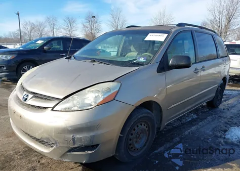 2007 Toyota Sienna Le z USA, uszkodzony, nr VIN 5TDZK23C67S096114